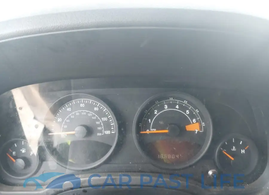 1C4NJPBB9ED818689# 7