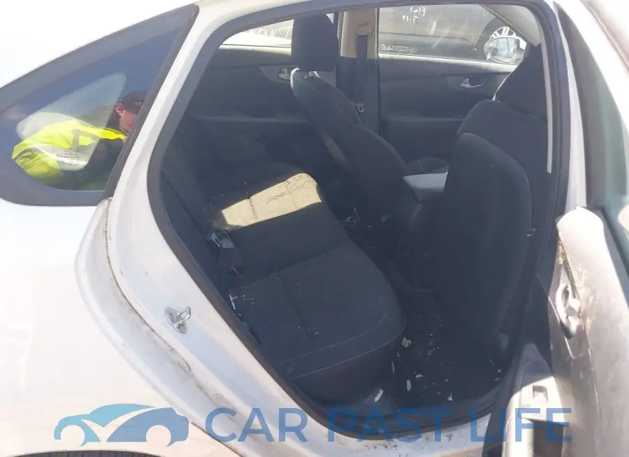 3KPF24AD6LE174020# 8