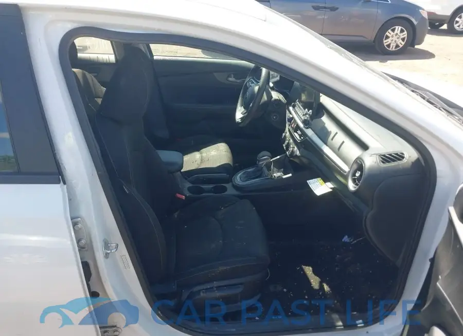 3KPF24AD6LE174020# 5