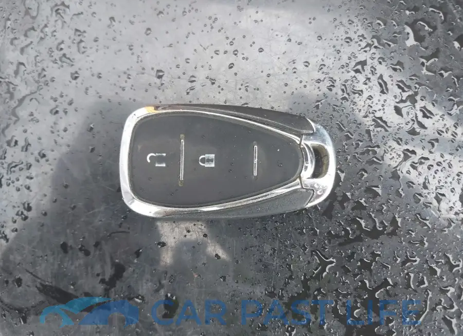 2GNAXTEV8L6209821# 11