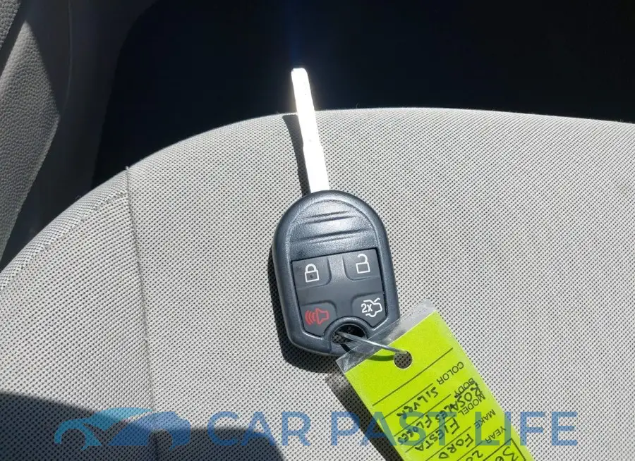 3FADP4BJ8FM115256# 11