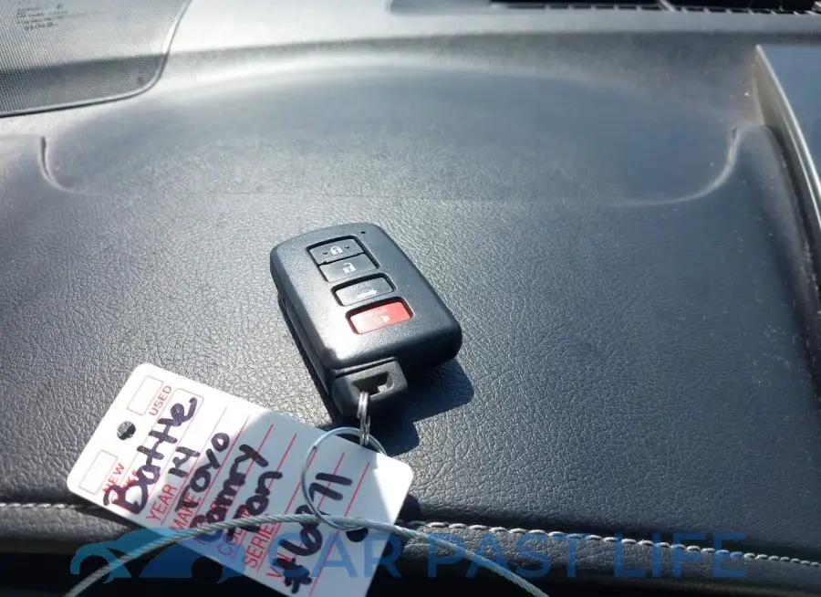 4T1BD1FK8EU113749# 11