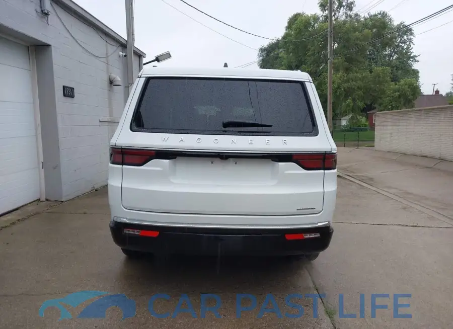 1C4SJVBP2RS117075# 16