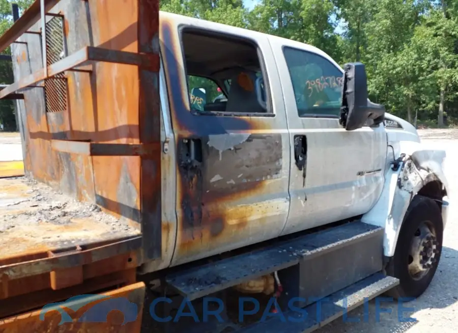 1FDNW7DE3NDF00264# 13
