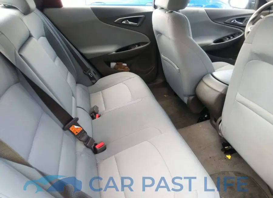 1G1ZB5ST6JF154676# 8