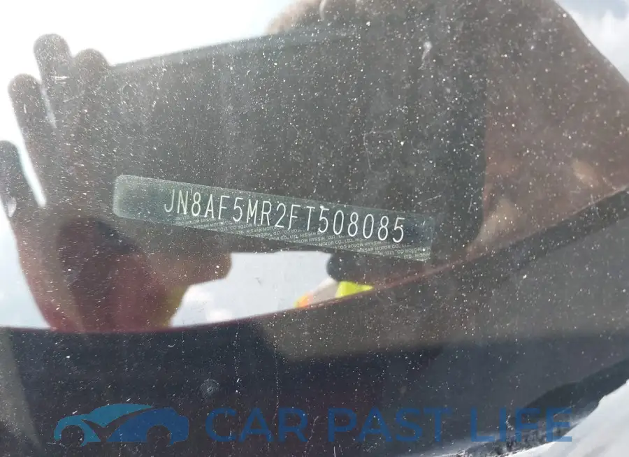 JN8AF5MR2FT508085# 9