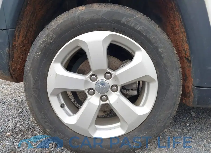 3C4NJDBB9JT231525# 11
