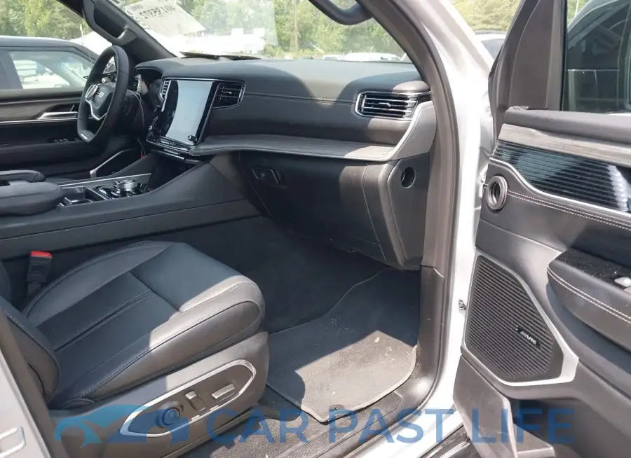 1C4SJVBP5RS171437# 5
