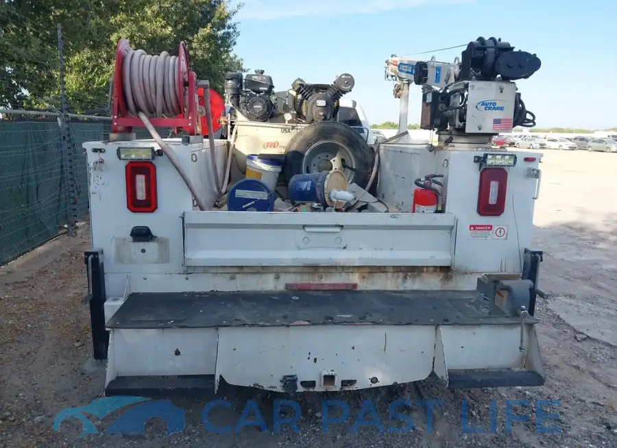 1FD8W3HT2KEG78221# 19