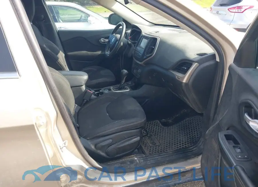 1C4PJMCS9FW577275# 5