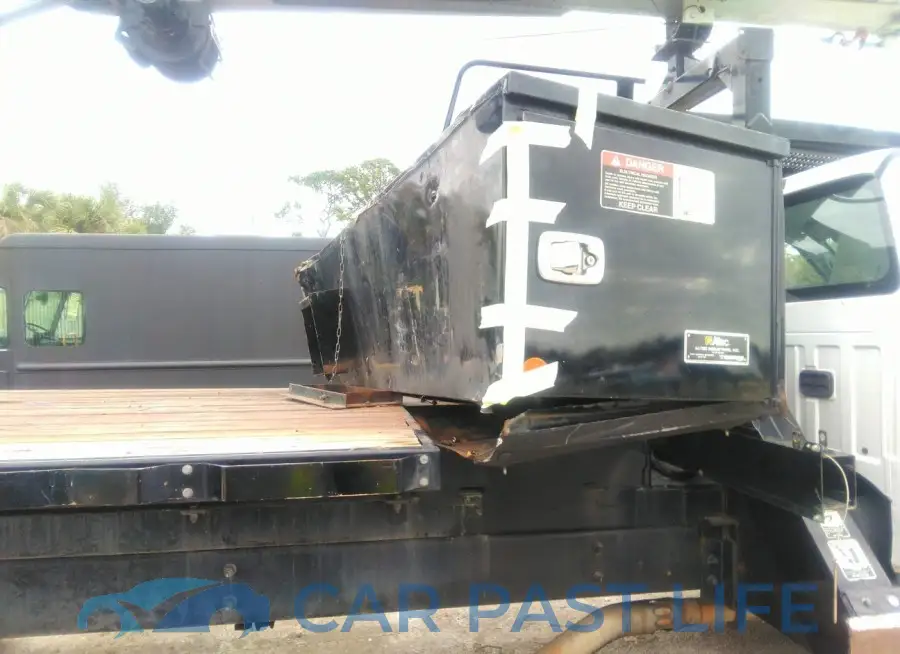 1FDXF7DC3HDB08638# 12