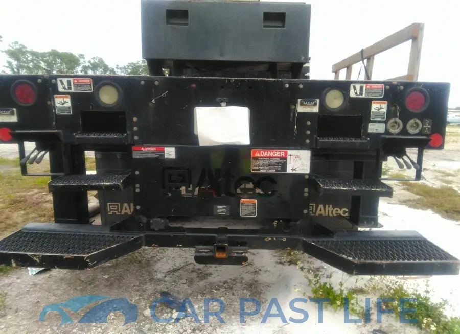 1FDXF7DC3HDB08638# 13