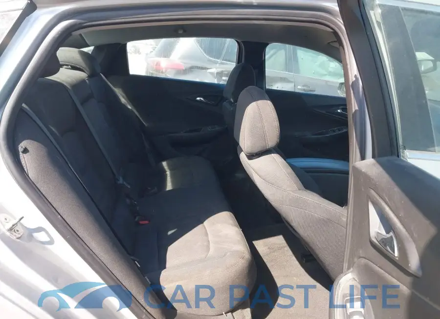 1G1ZD5STXLF117935# 8