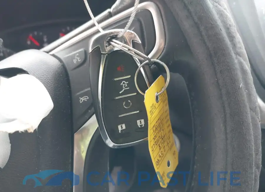 2GNAXJEV3J6172212# 11