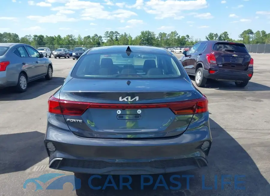 3KPF24AD6PE651468# 16