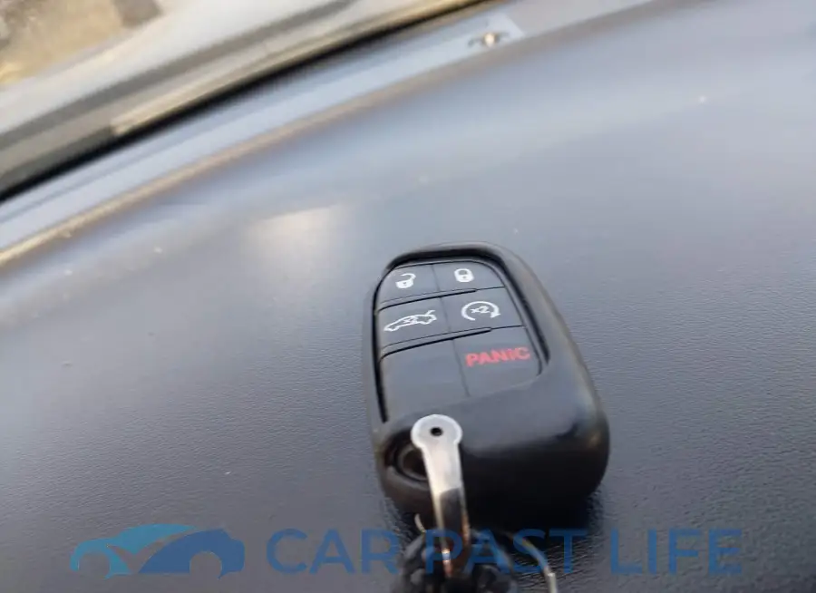 2C3CDXBG2LH138311# 11