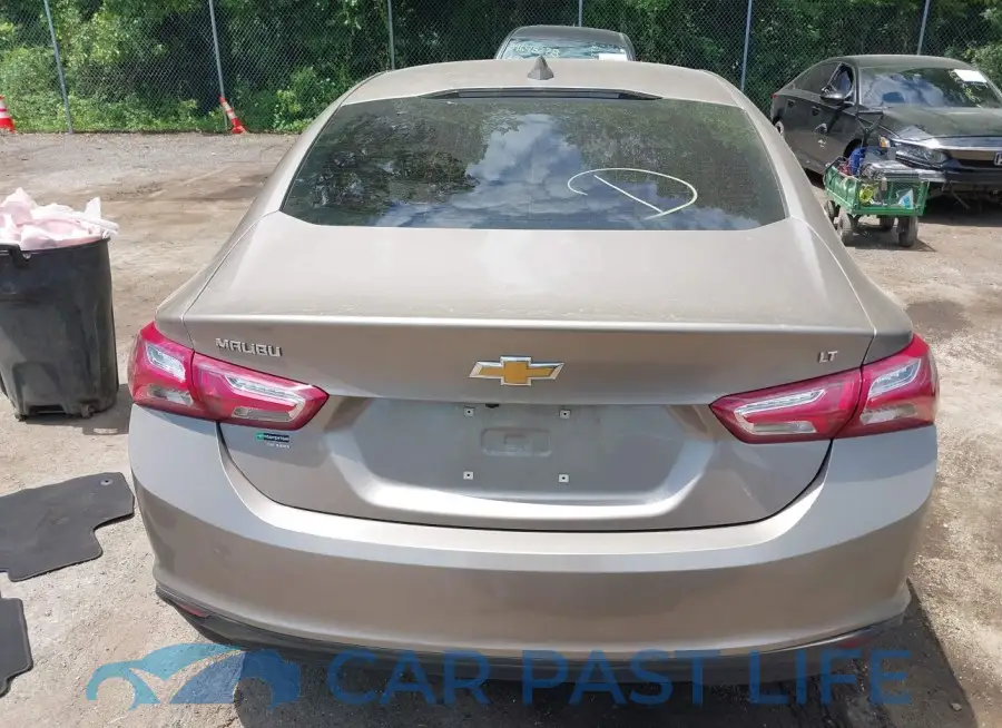 1G1ZD5ST8NF115944# 17