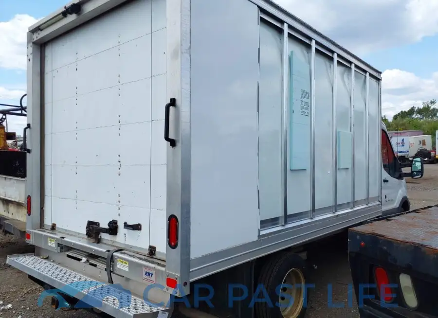 1FDBF8ZM9KKA38518# 4