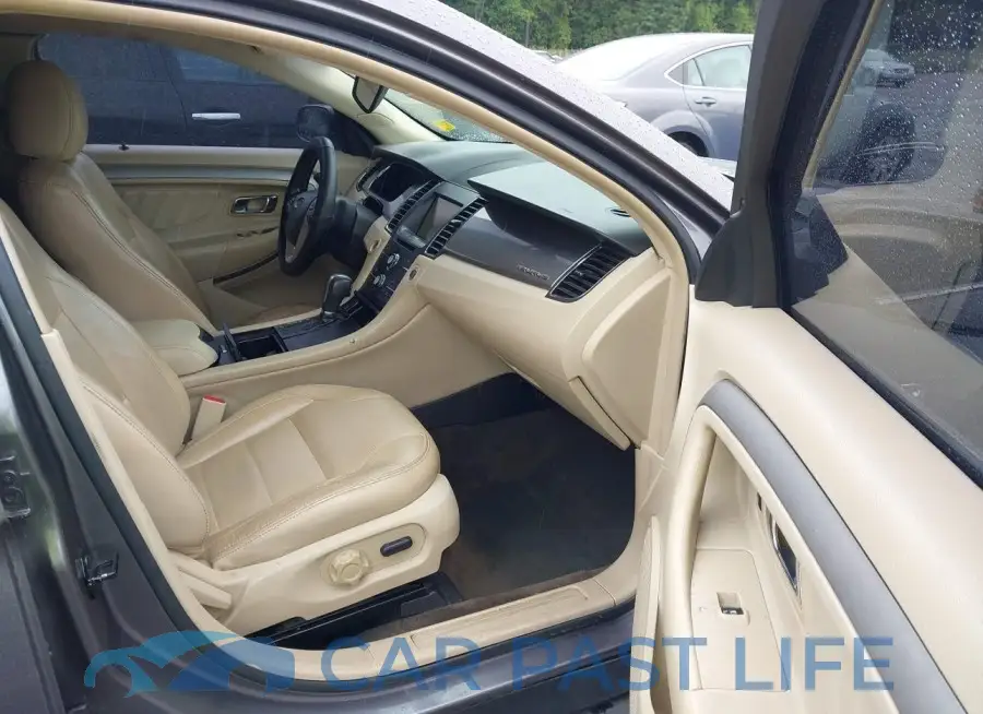 1FAHP2E82EG105961# 5
