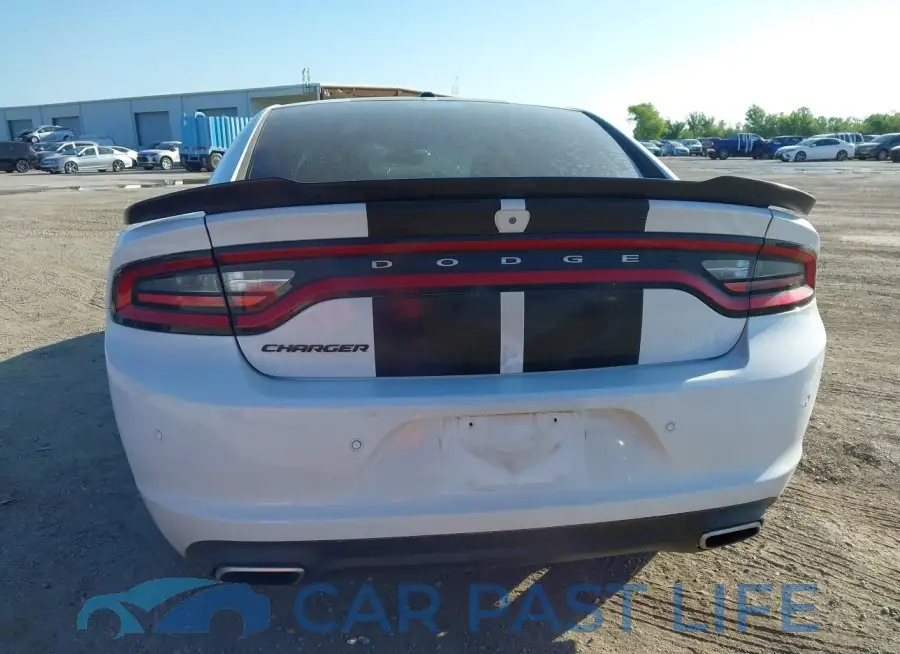 2C3CDXBG3KH726135# 16