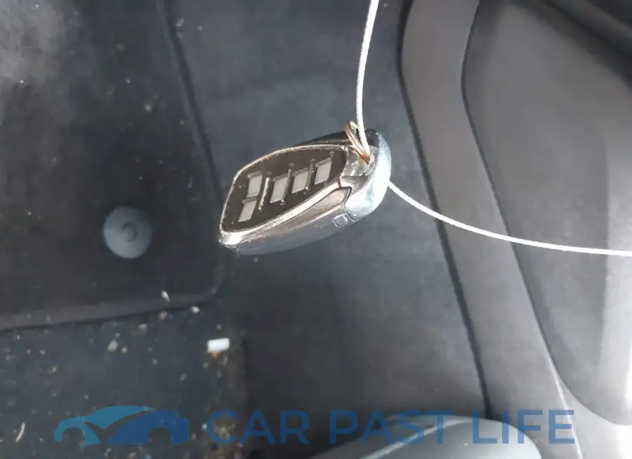 1G1FB1RS6J0123052# 11