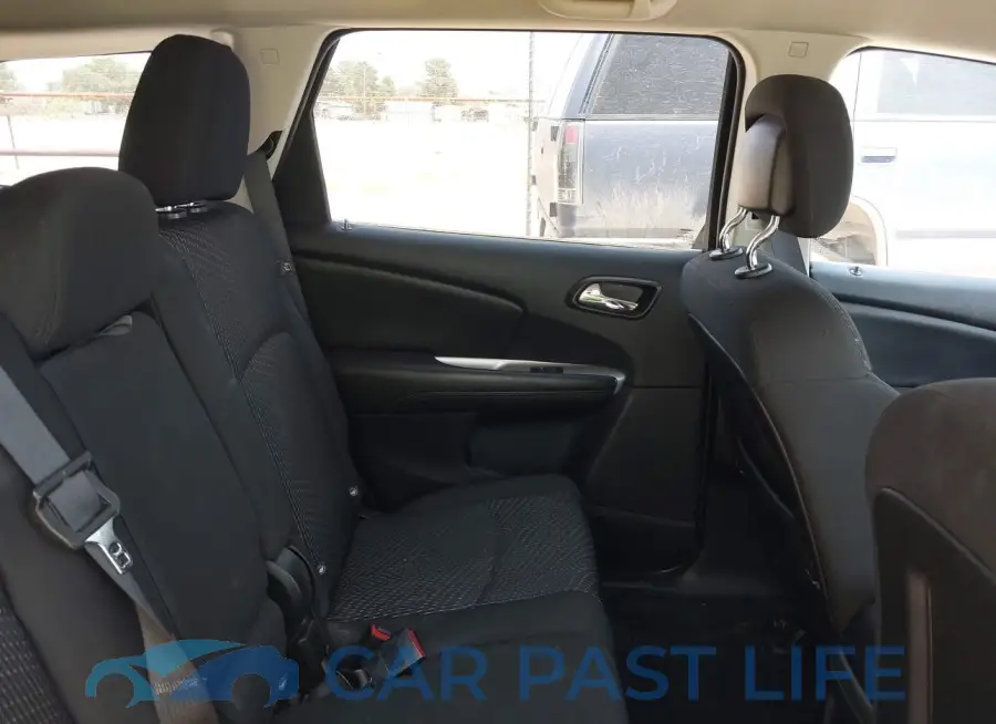 3C4PDCAB7LT279541# 8