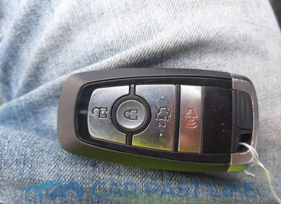3FA6P0LU8HR413337# 11