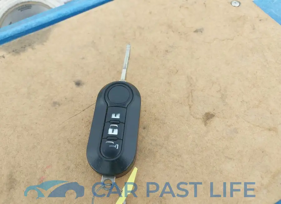 3C6TRVDD9GE119719# 11