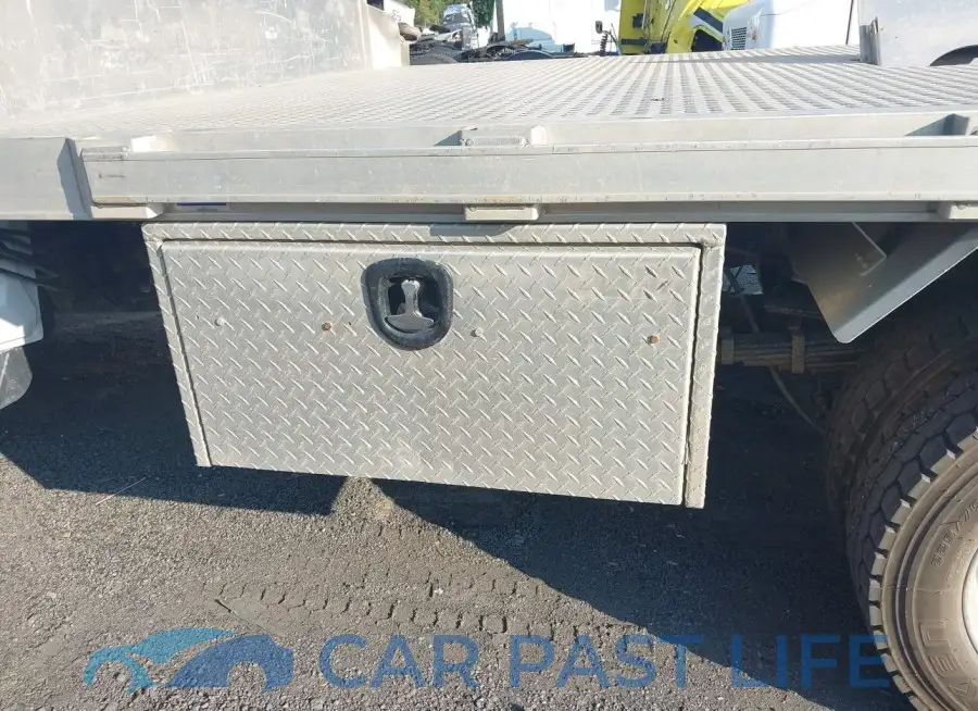 3C7WRNBL3KG577692# 13