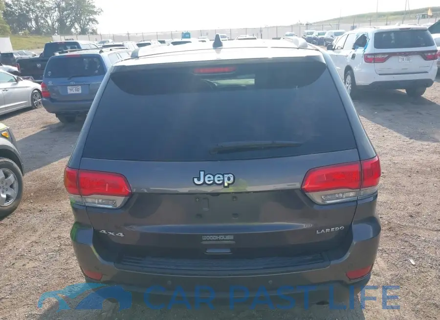 1C4RJFAG5JC318733# 16