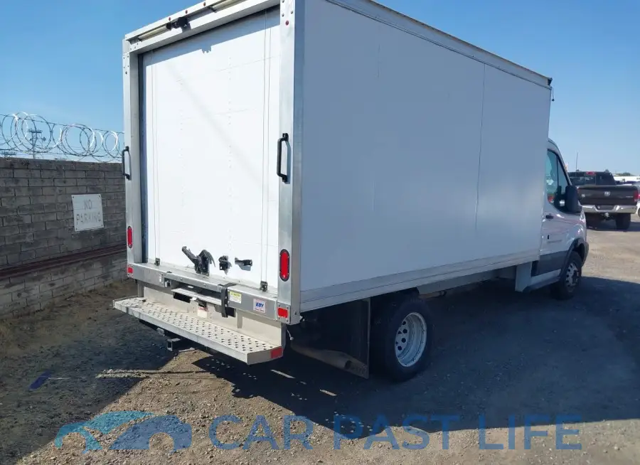 1FDBF8ZM8KKA38560# 4