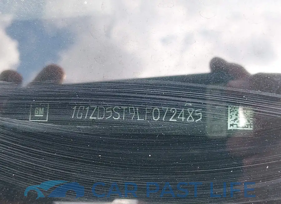 1G1ZD5ST9LF072485# 9