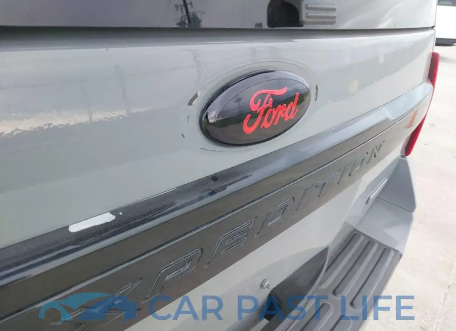 1FMJU1LT8FEF20345# 18
