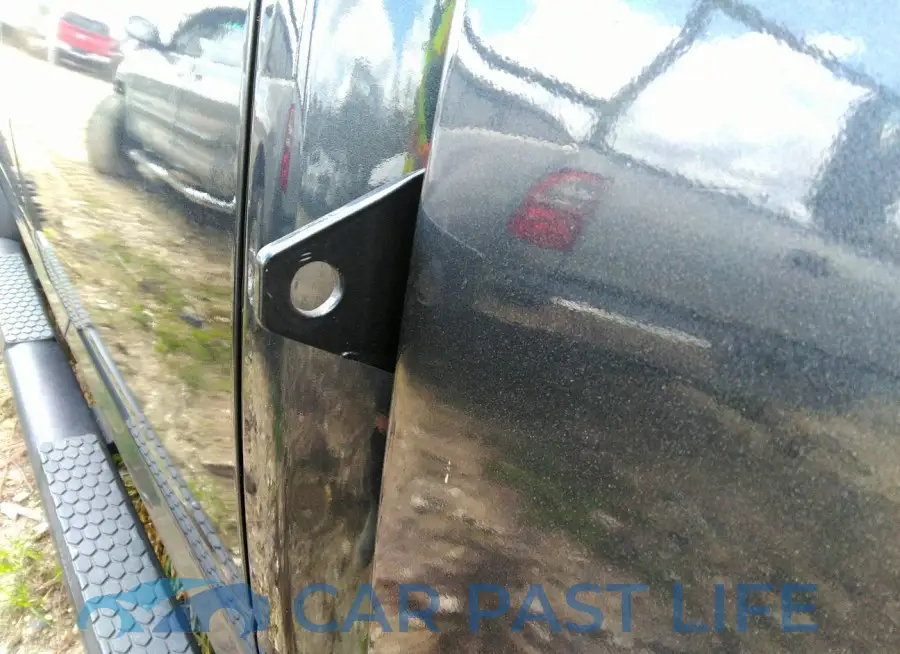 3C63RRHL8JG422978# 11