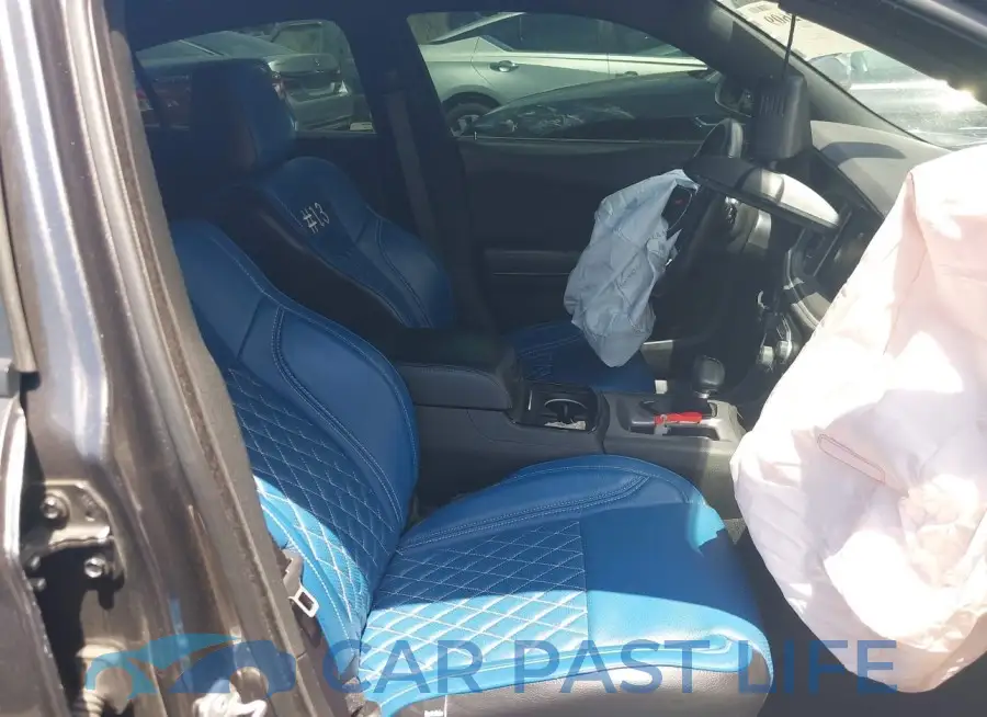 2C3CDXCT5NH202565# 5