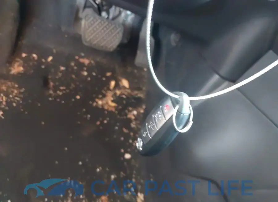 1N4AZ1CP7KC308704# 11