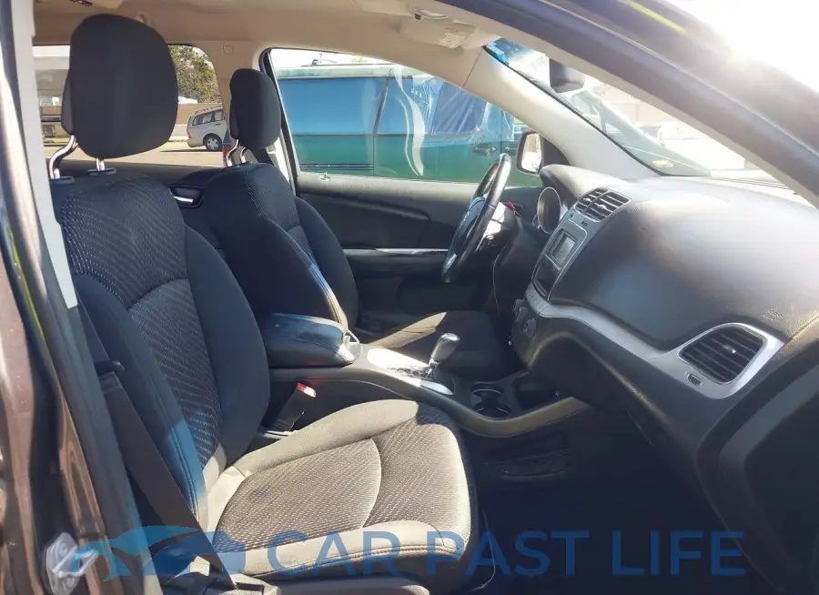 3C4PDCAB8GT157924# 5