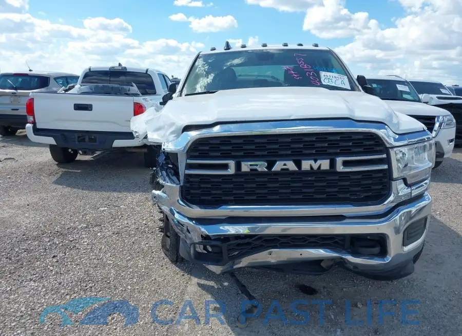 3C63RRHL8NG302894# 16