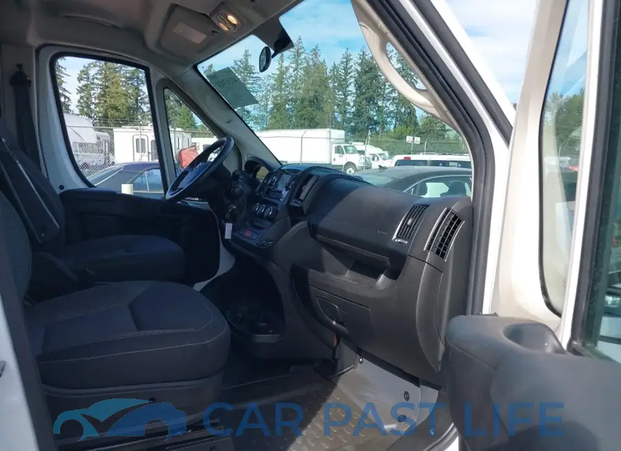3C6TRVAG6LE124000# 5