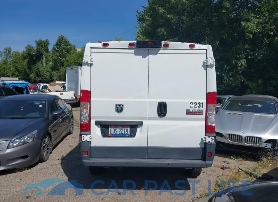 3C6TRVAG7JE132586# 16