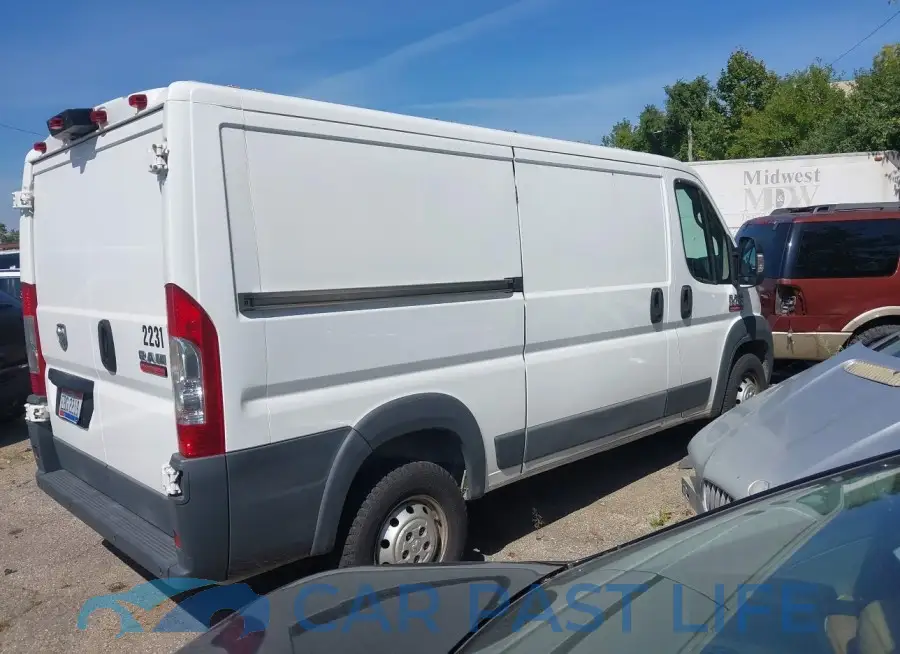 3C6TRVAG7JE132586# 4