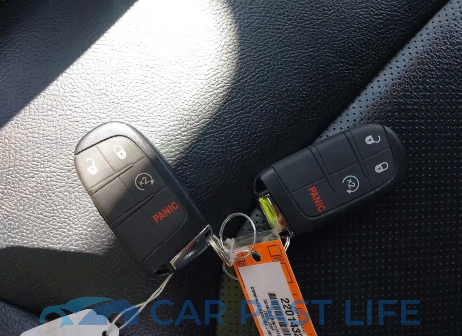 3C4NJDCB9NT131994# 11