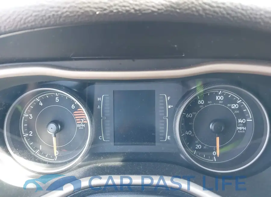 1C4PJLCB7HW516598# 7
