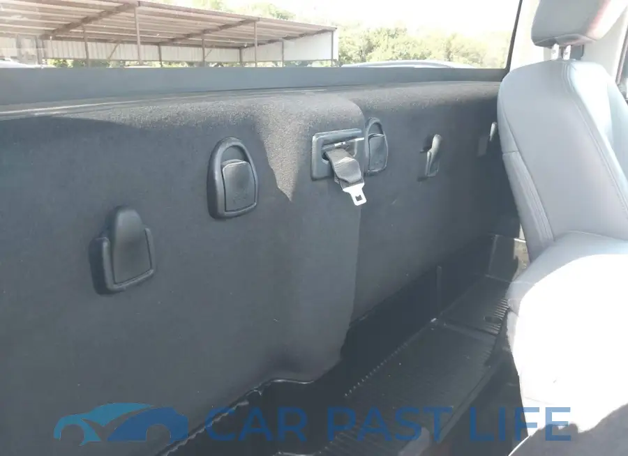 3C6JR6DG8LG263736# 8
