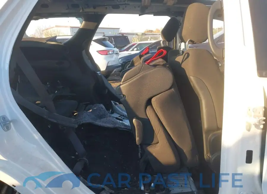 1C4RDJAG2NC174946# 8
