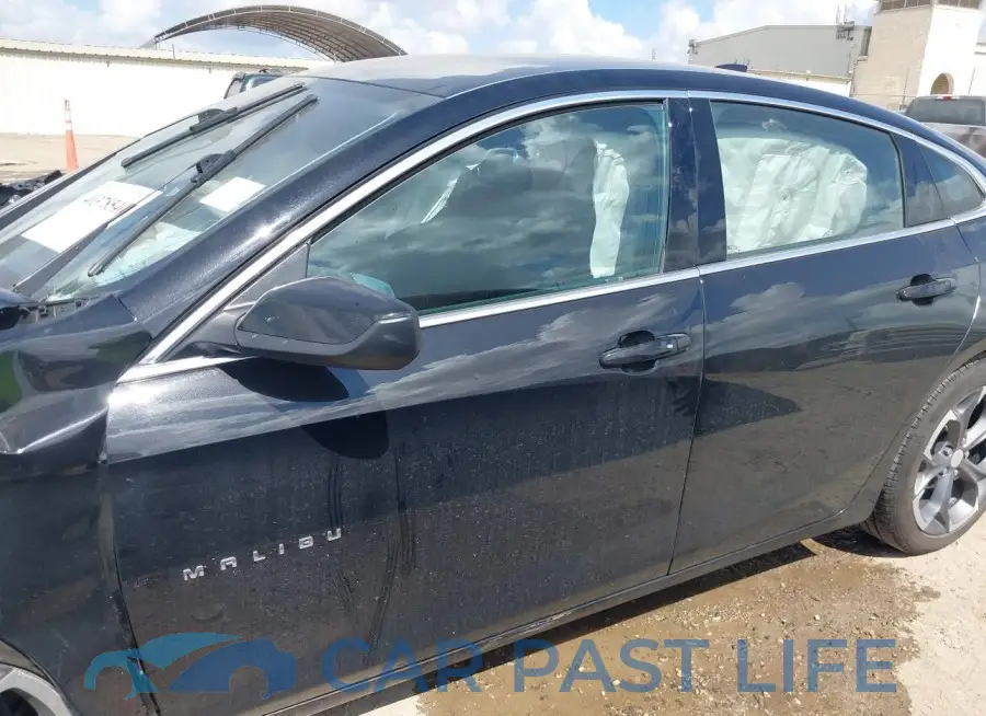 1G1ZD5ST4PF211881# 14