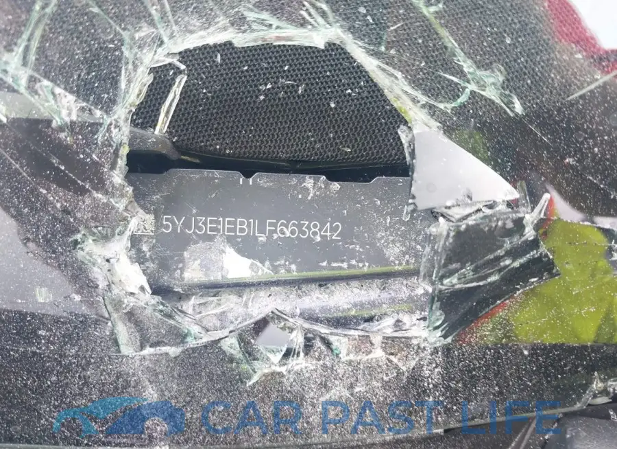 5YJ3E1EB1LF663842# 8