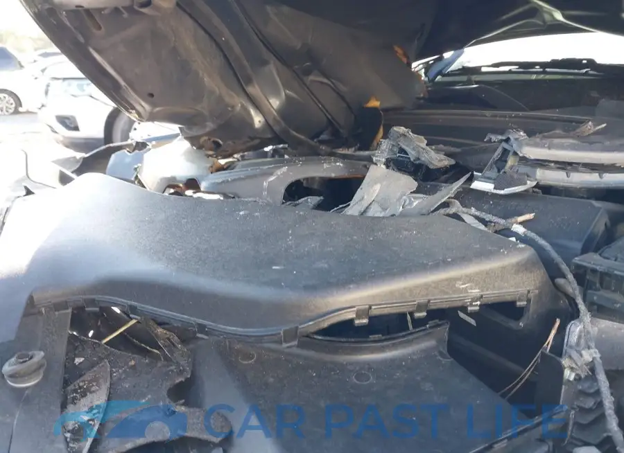 KNAGT4L3XJ5235512# 10