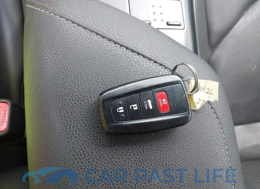 4T1BZ1HK0JU502863# 11
