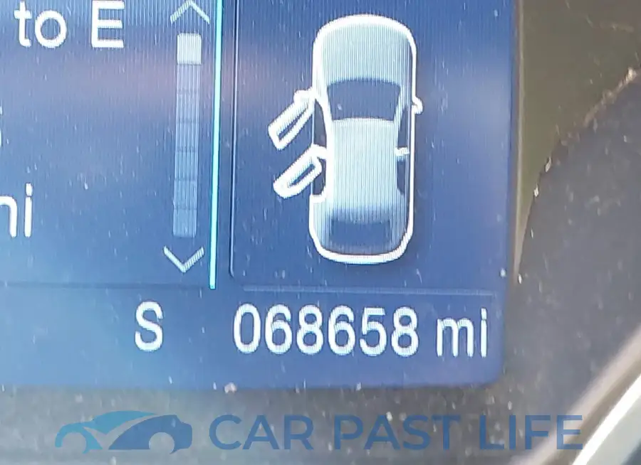 1FMCU9GXXFUA01050# 15